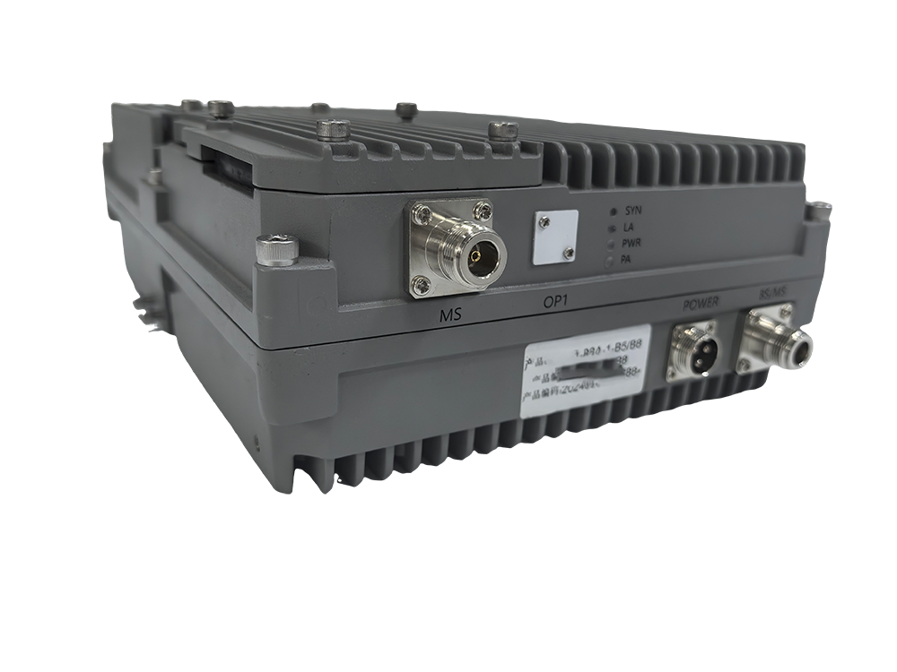  马关三频手机信号接收器2000㎡